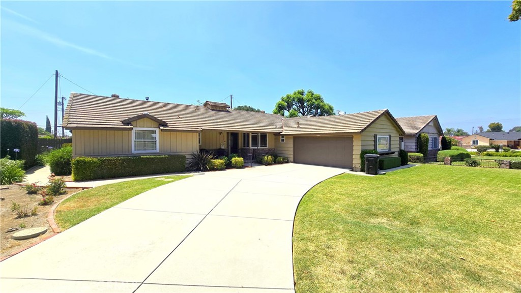 1033 S Rimsdale Drive