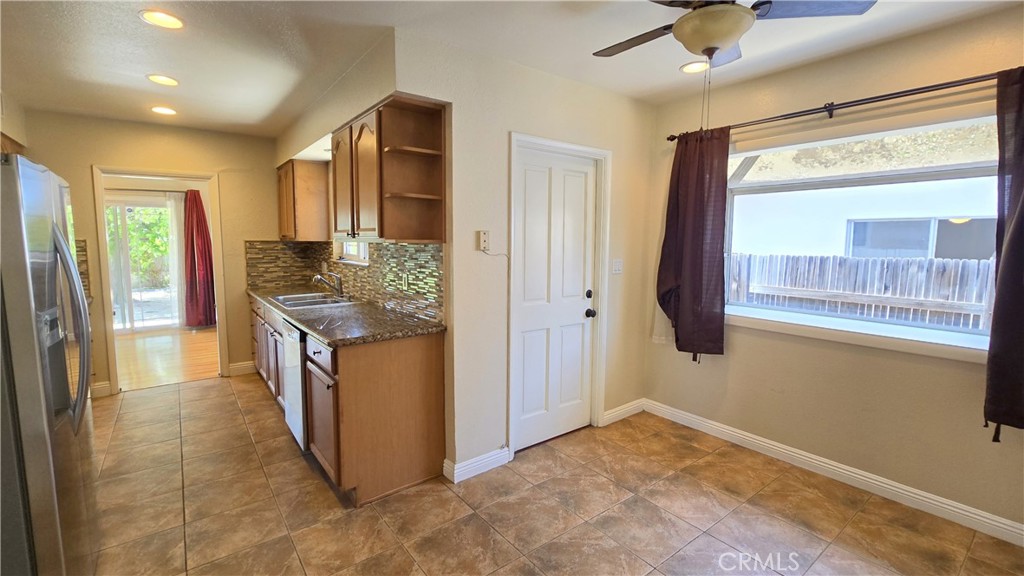 1033 S Rimsdale Drive