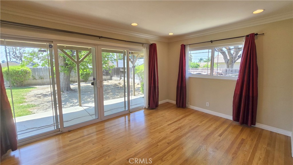 1033 S Rimsdale Drive