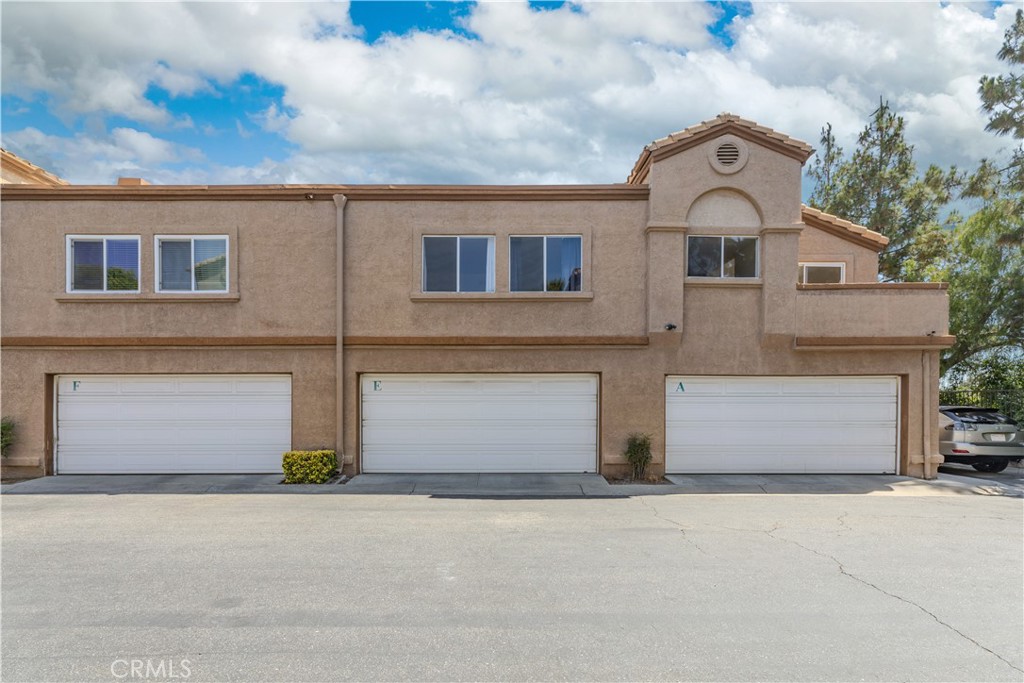 2532 Moon Dust Drive E