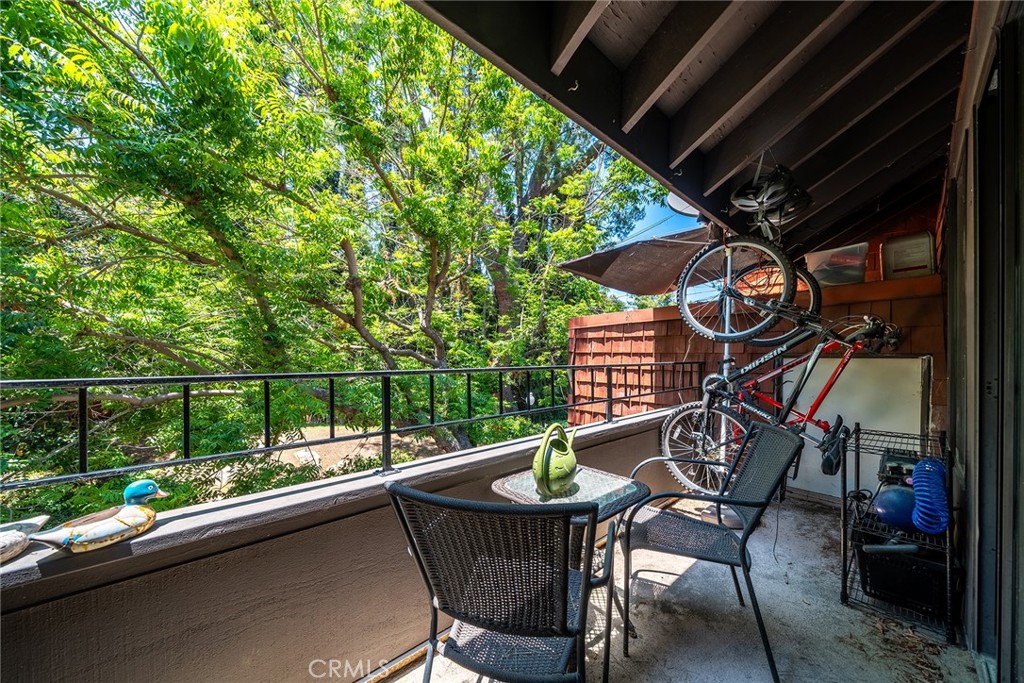 356 S Prospectors Road 84