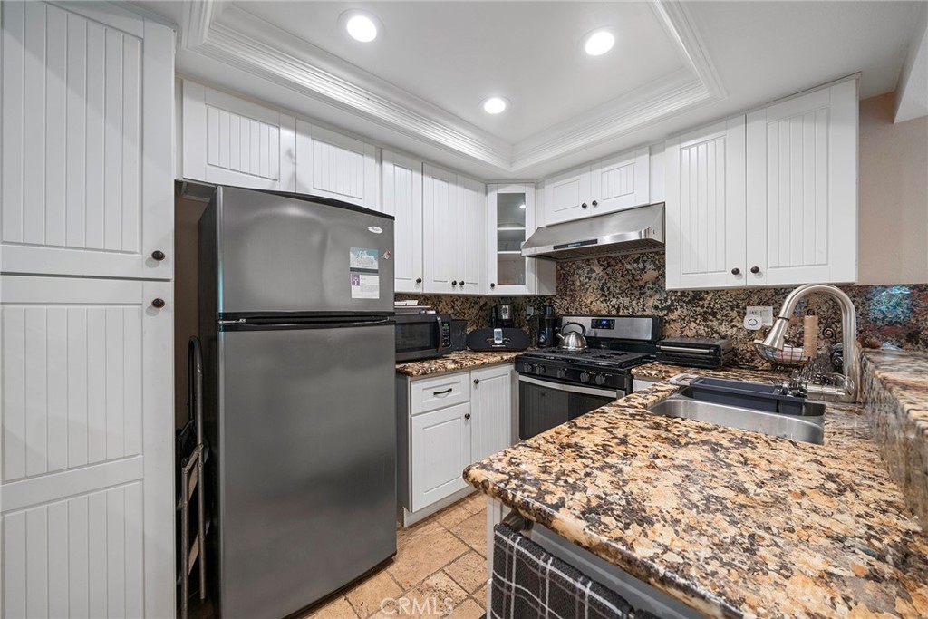 356 S Prospectors Road 84