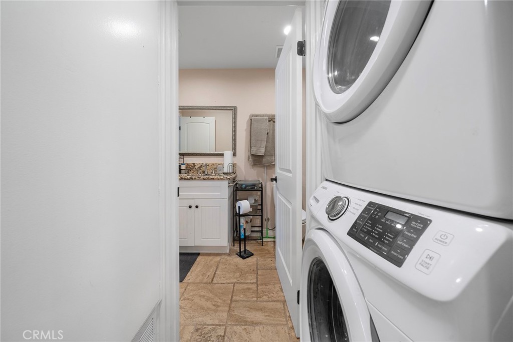 356 S Prospectors Road 84