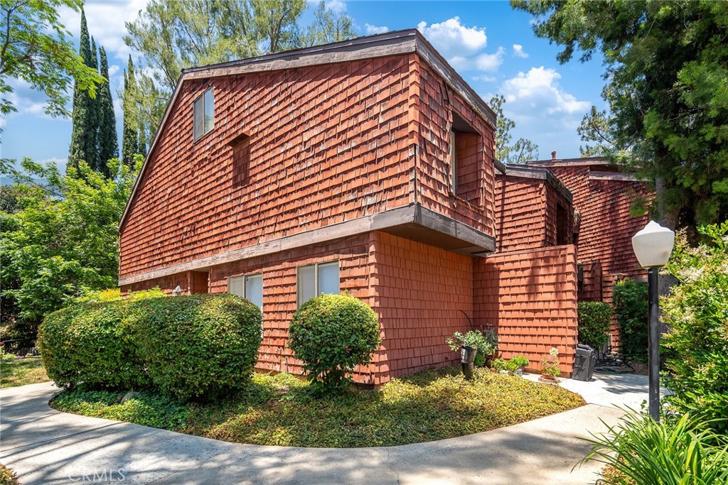 356 S Prospectors Road 84