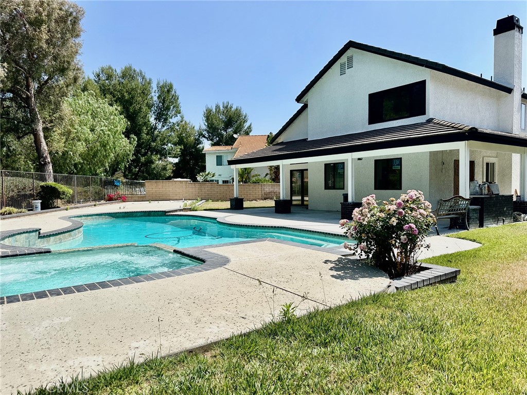 2211 Park Vista Lane