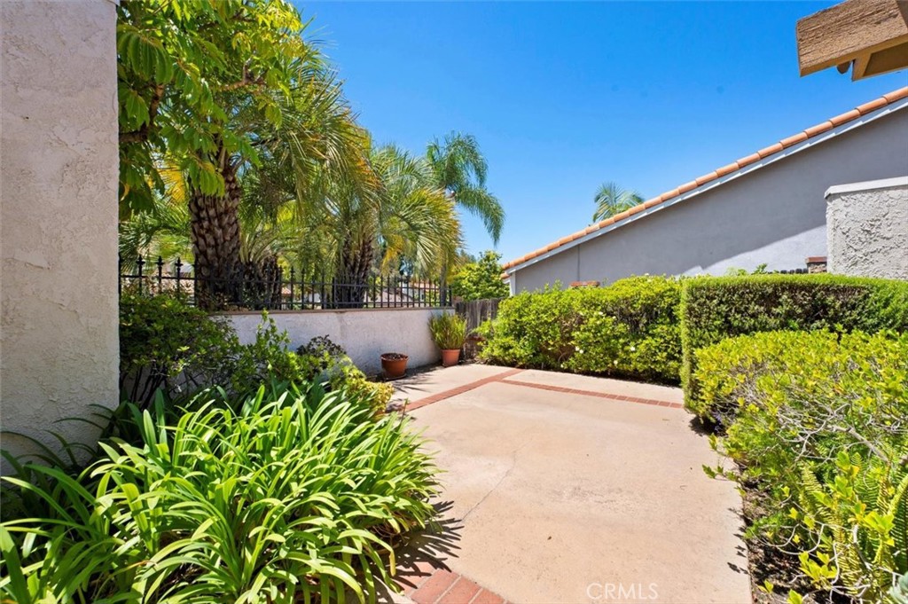1366 Glenthorpe Drive