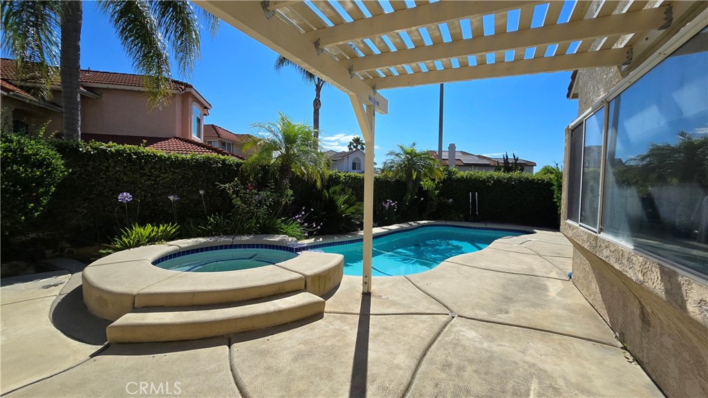 2192 Hedgerow Lane