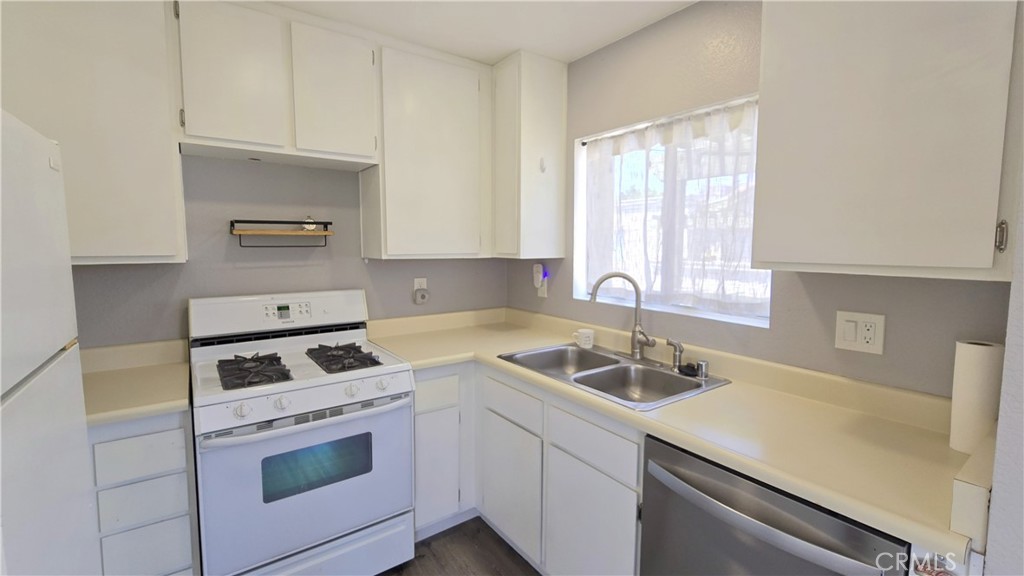 10187 Indian Summer Drive E