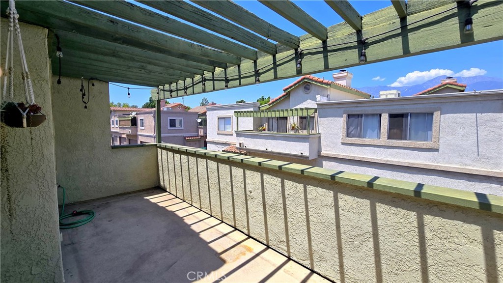 10187 Indian Summer Drive E