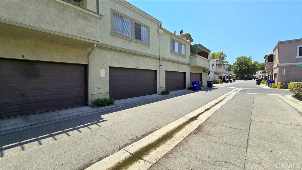 10187 Indian Summer Drive E