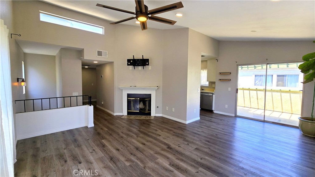 10187 Indian Summer Drive E