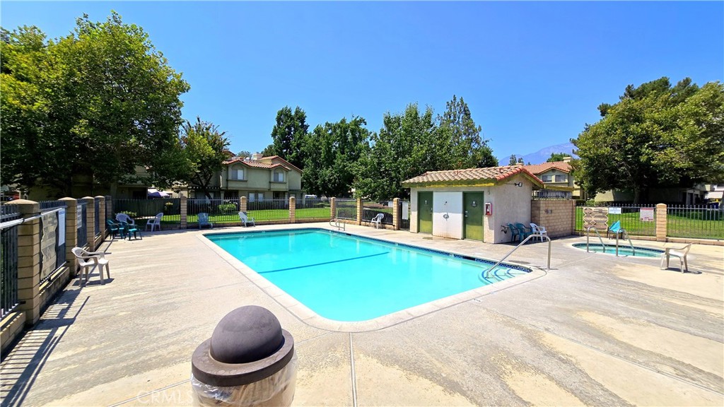 10187 Indian Summer Drive E