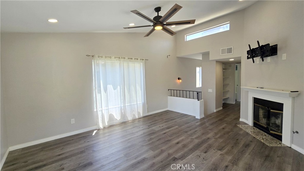 10187 Indian Summer Drive E