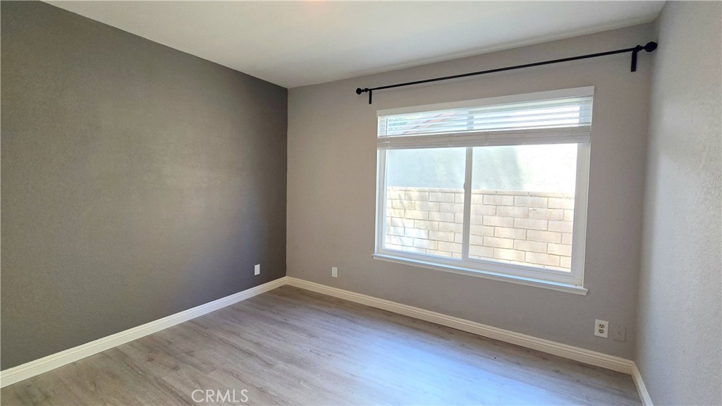 27 Knollview Drive