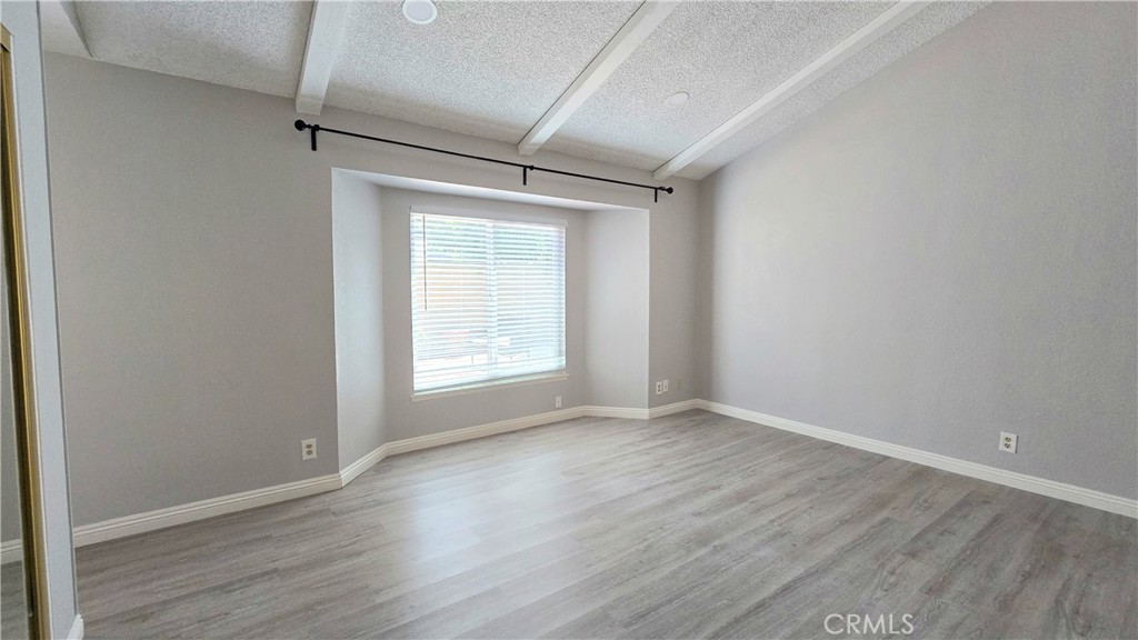 27 Knollview Drive