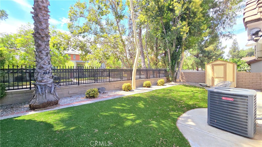 27 Knollview Drive