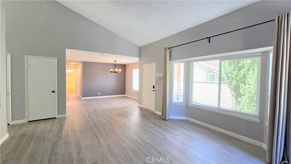 27 Knollview Drive
