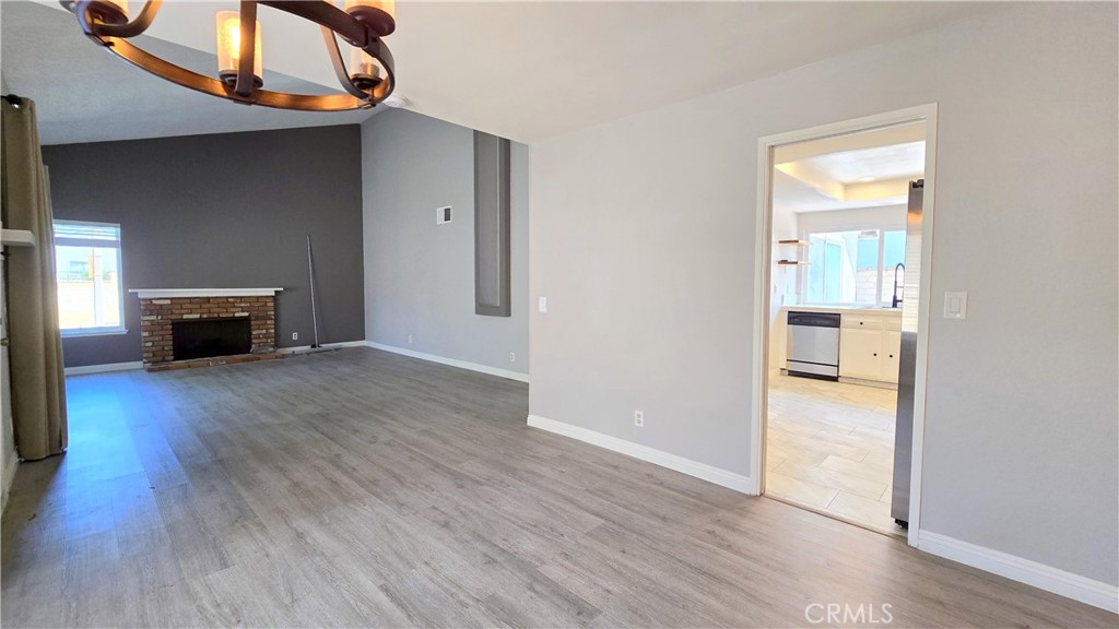 27 Knollview Drive