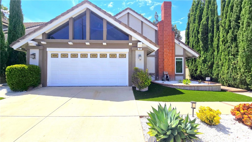 27 Knollview Drive