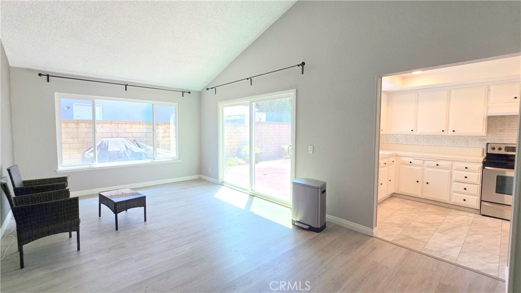 27 Knollview Drive