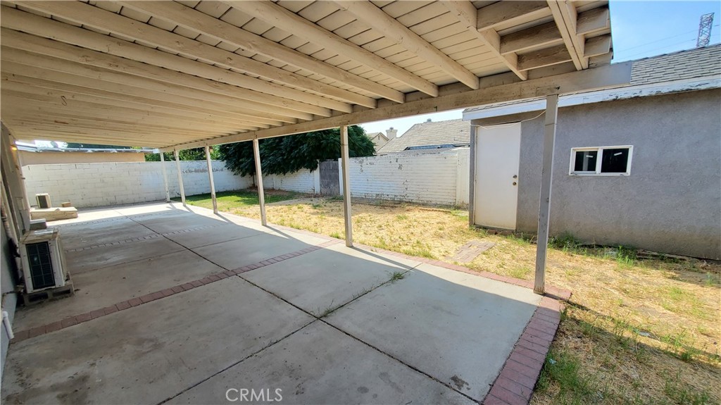 1945 Deer Creek Road