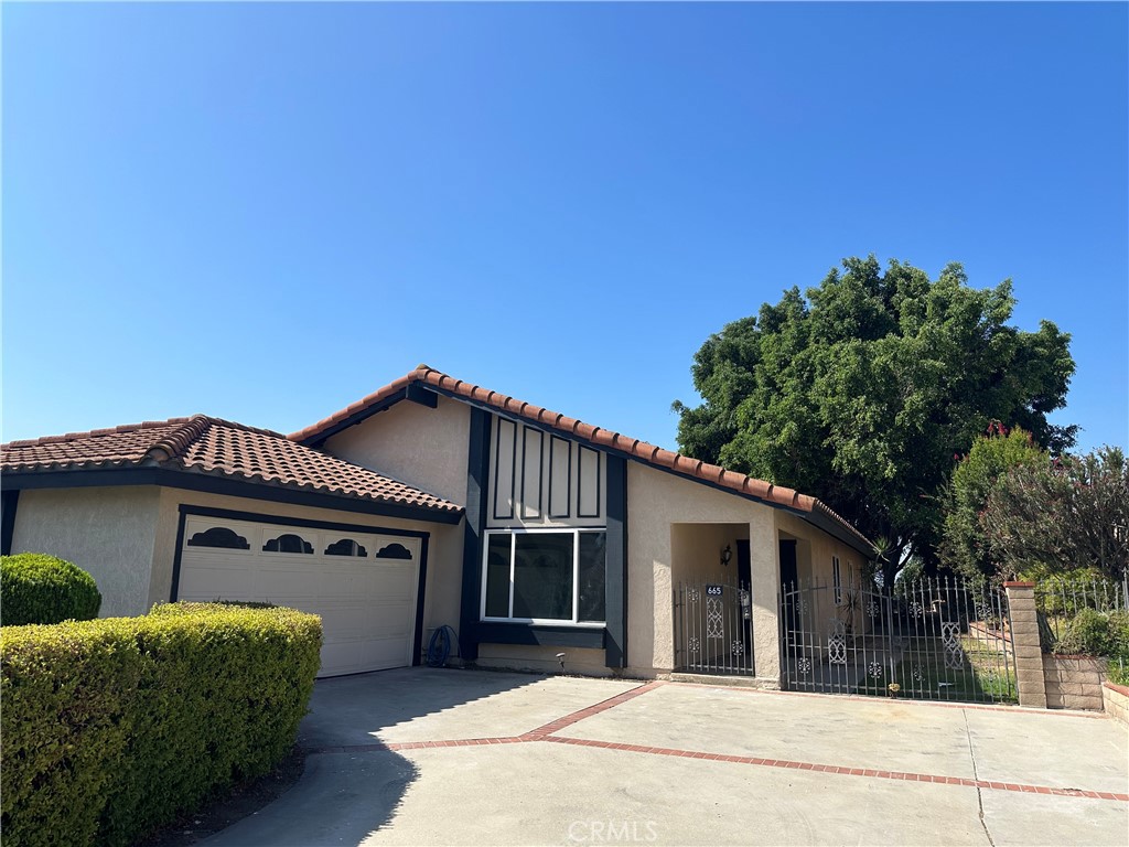 665 Donner Drive