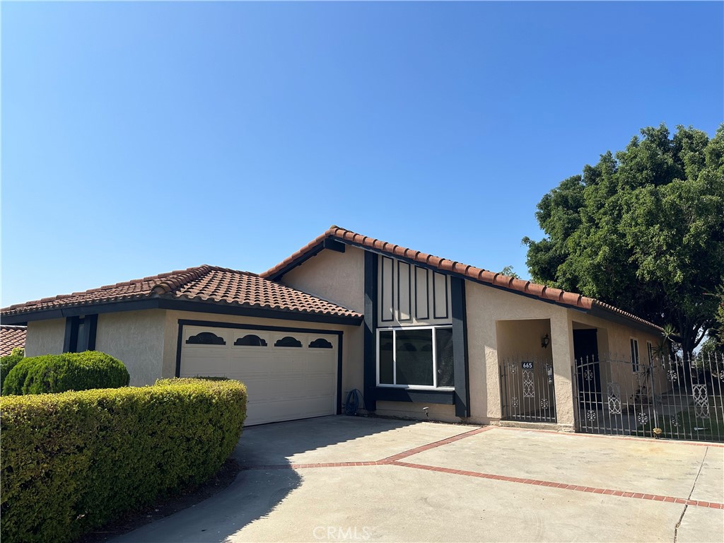 665 Donner Drive