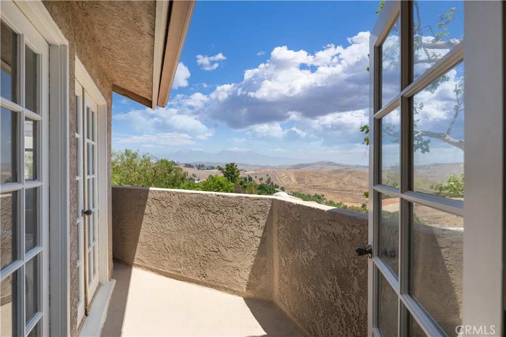 24042 Falcons View Drive