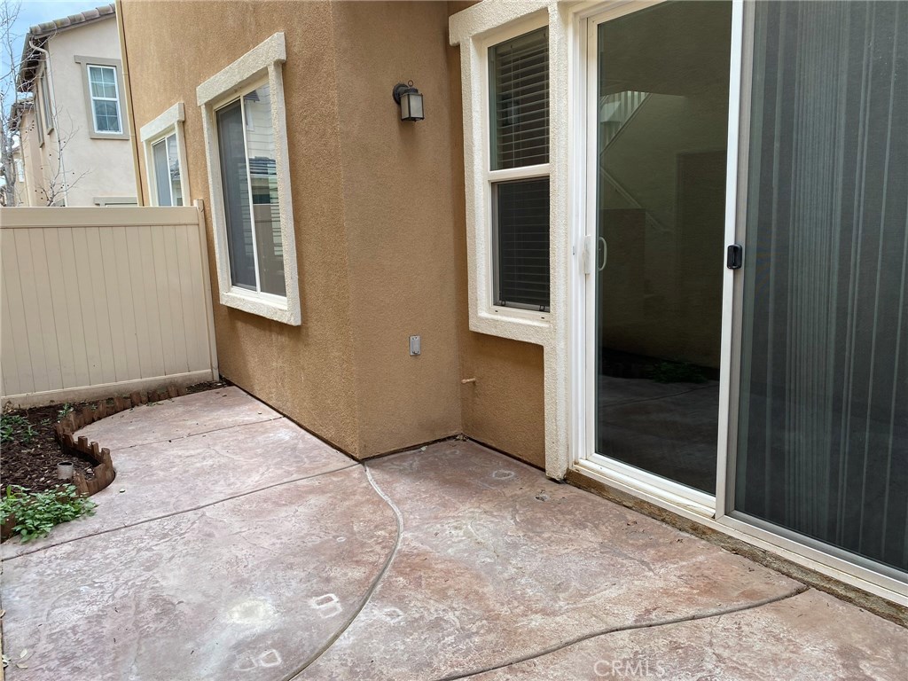 15901 Begonia Avenue