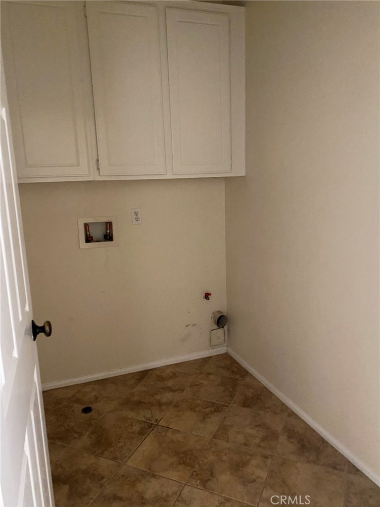 15901 Begonia Avenue