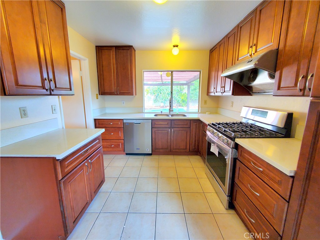 448 Avenida Presidio