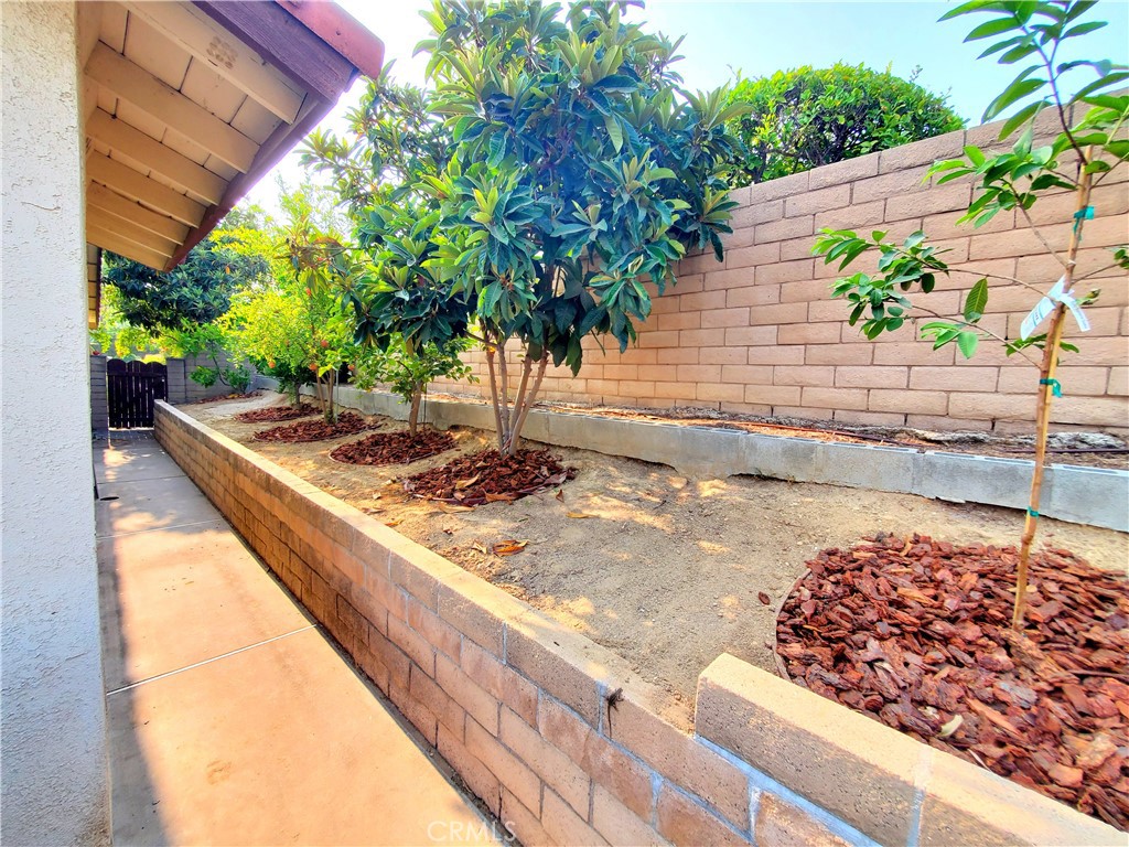 448 Avenida Presidio