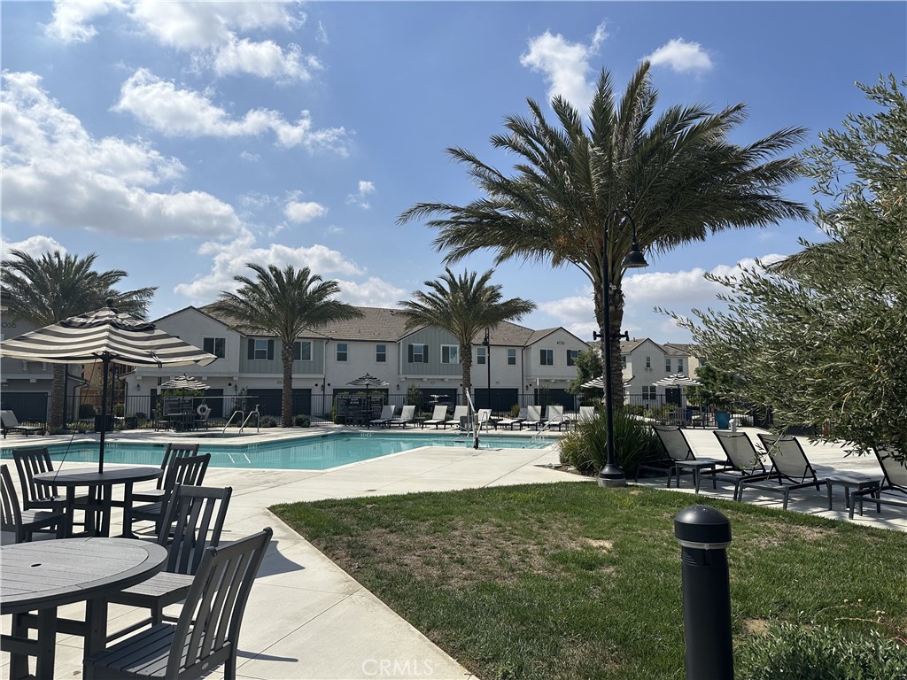 4231 S Hollyhock Paseo 76