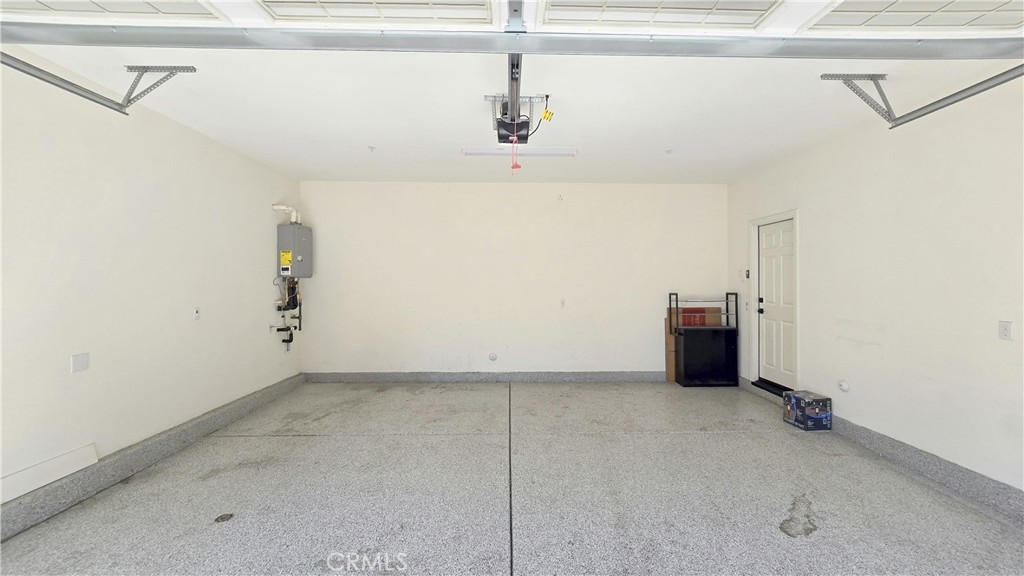 1668 Poplar Place