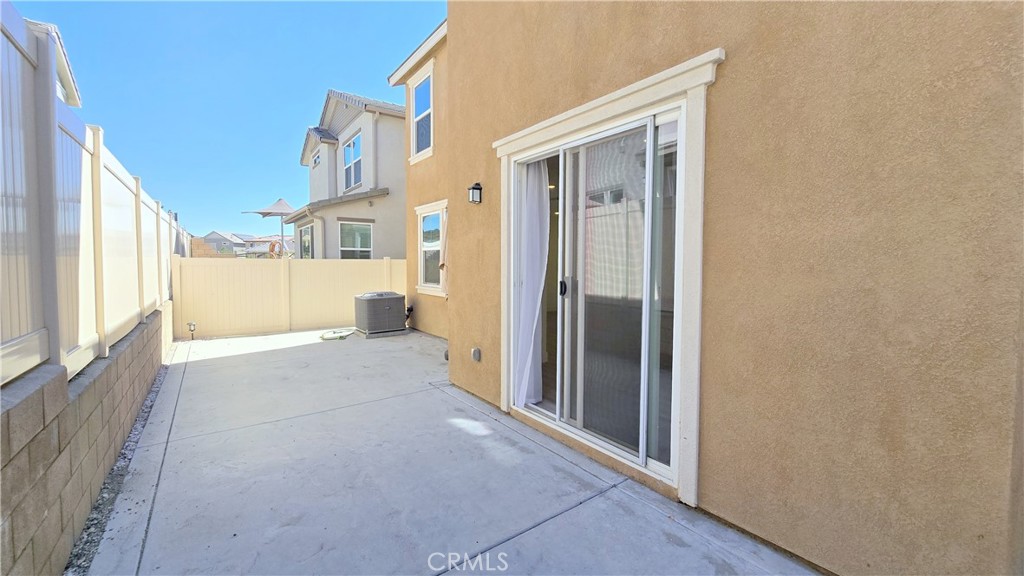 1668 Poplar Place