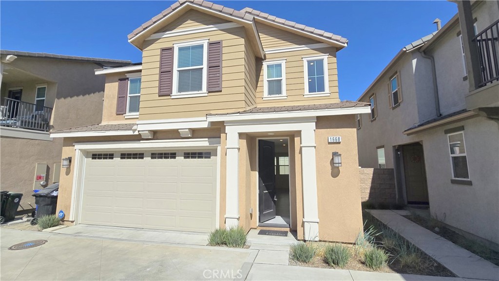 1668 Poplar Place
