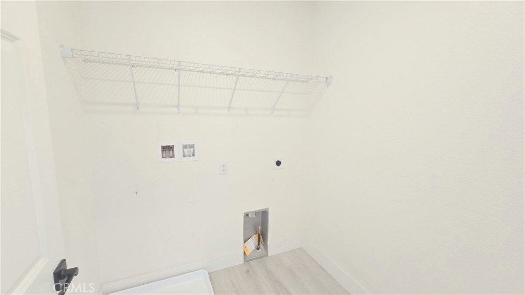 1668 Poplar Place