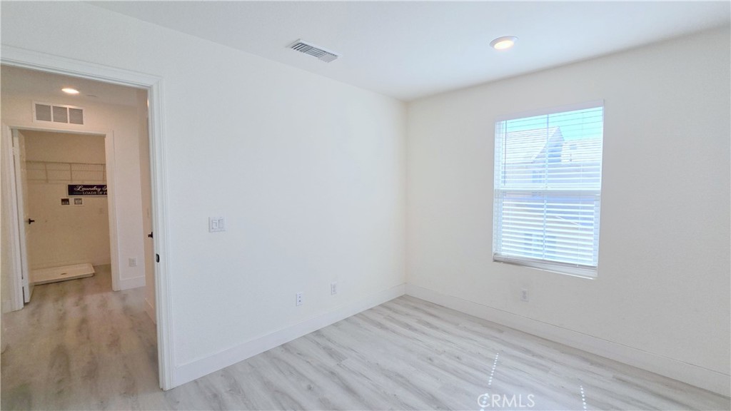 1668 Poplar Place