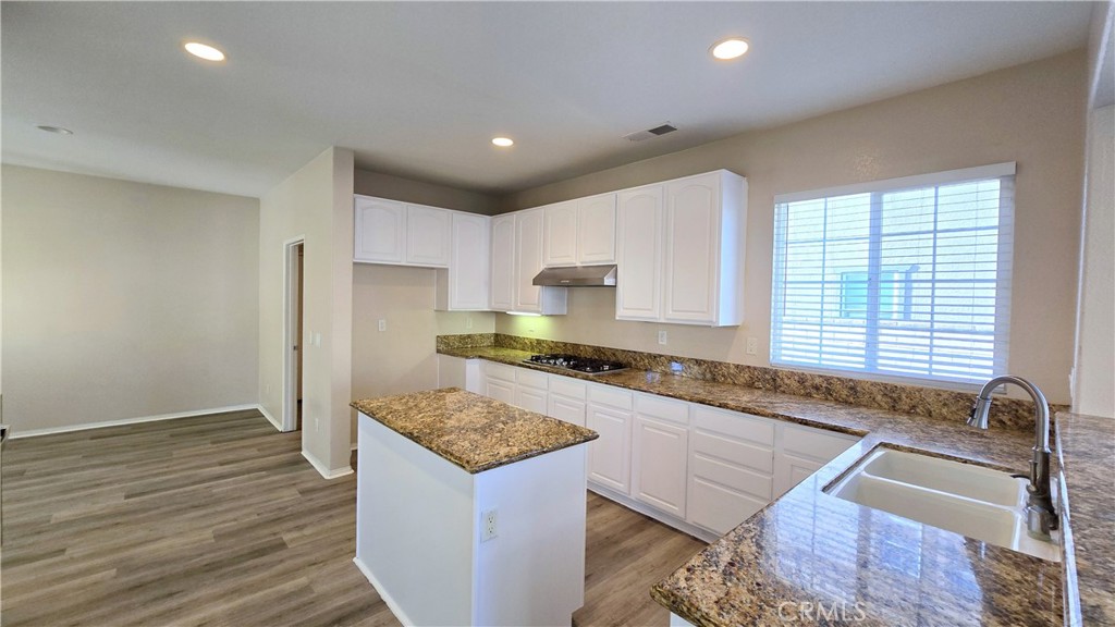 7460 Bungalow Way