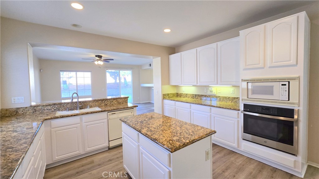 7460 Bungalow Way