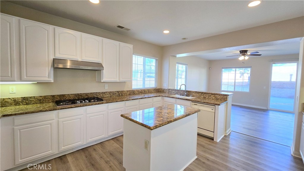 7460 Bungalow Way