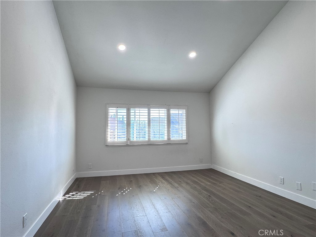 158 N Thistle Road