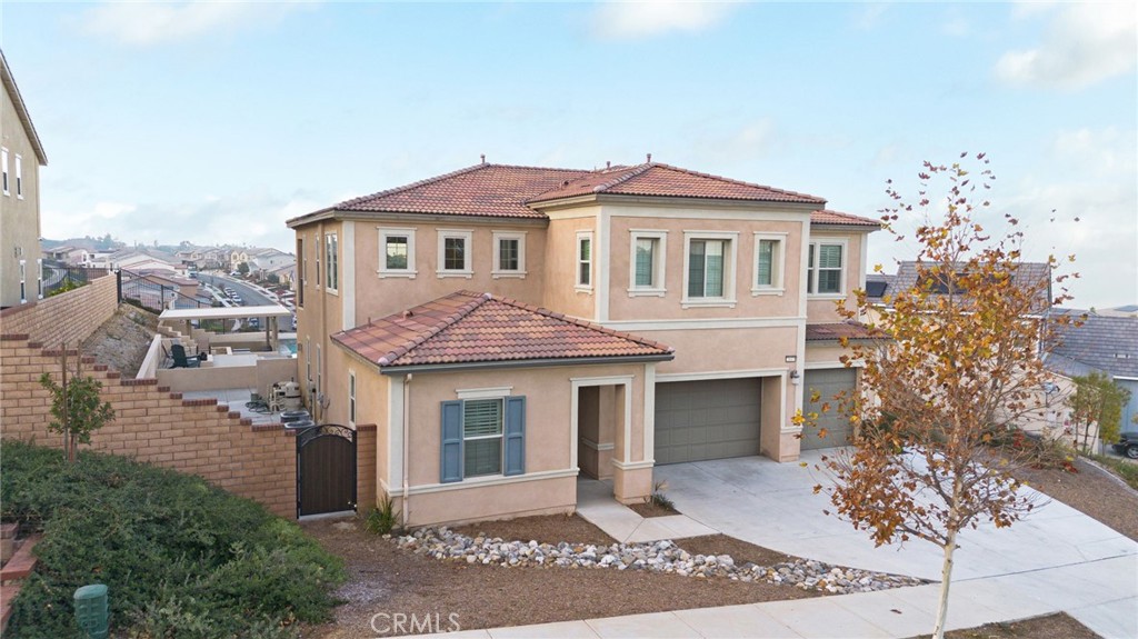 2437 Sierra Bella Drive
