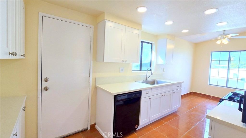 27295 El Cajon Lane