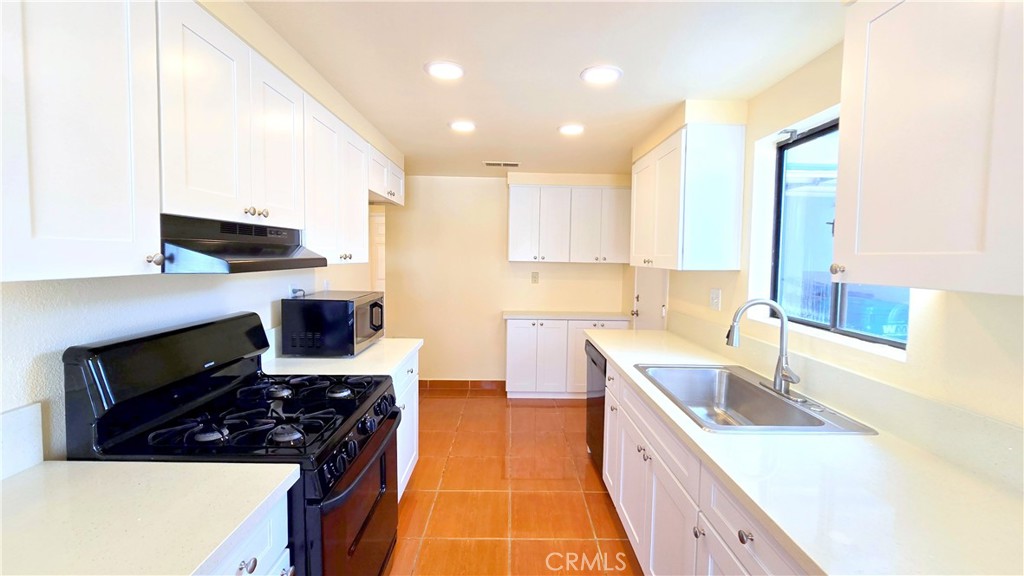 27295 El Cajon Lane