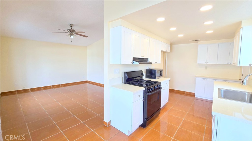 27295 El Cajon Lane