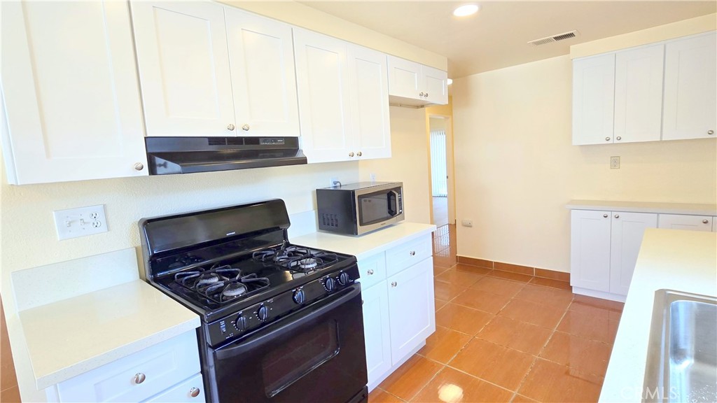 27295 El Cajon Lane