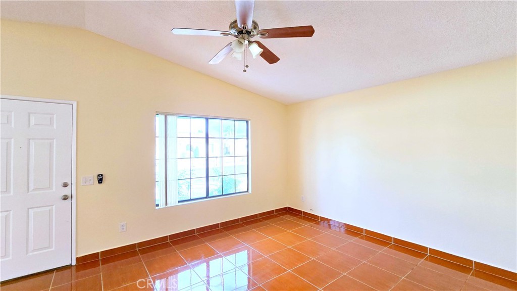 27295 El Cajon Lane