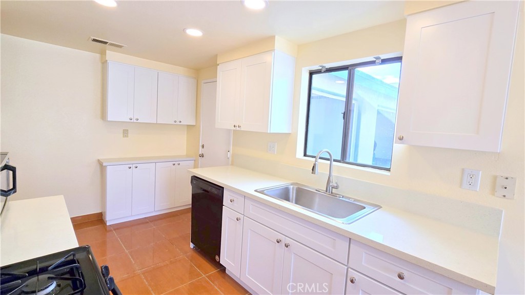 27295 El Cajon Lane