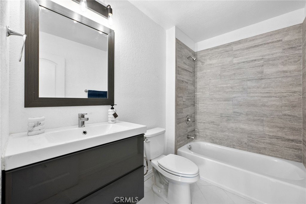 2020 W 23rd Street 18